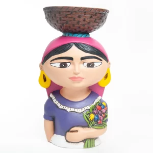 Figura de Mujer con Flores y Canasto